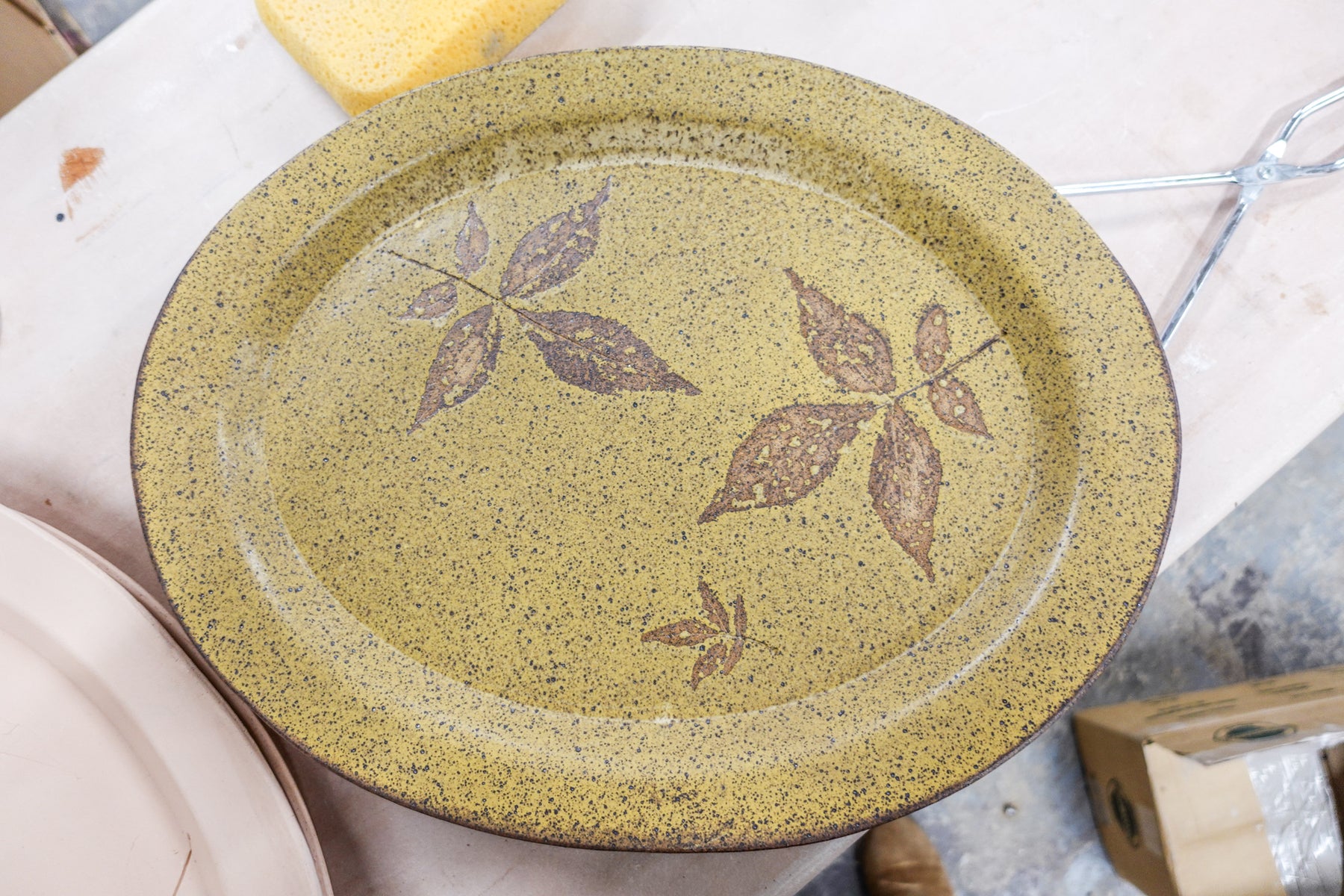 How to Make a Large Oval Leaf Platter - GR Pottery Forms
